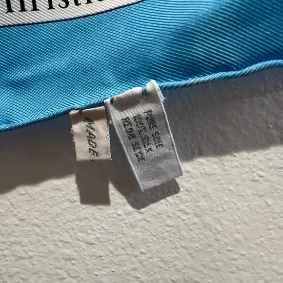 Dior Silk Scarf with Pink and Green Butterfly Design - Picture 5 of 14